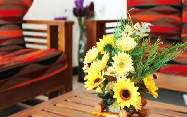 Riseans White Palace