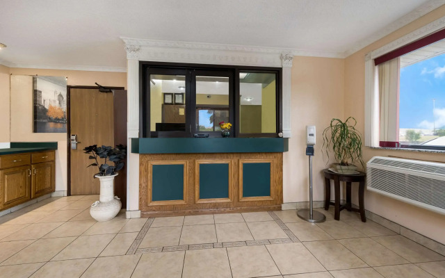 Econo Lodge Spotsylvania Town Center
