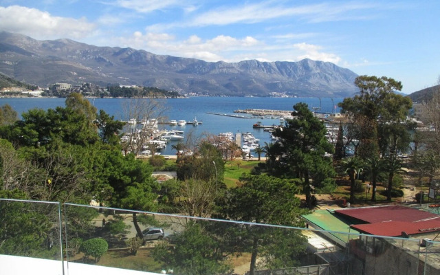 Rosemary One Bedroom Apartment -26