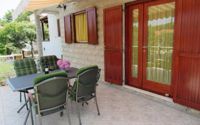 Studio Apartment Near the Beach