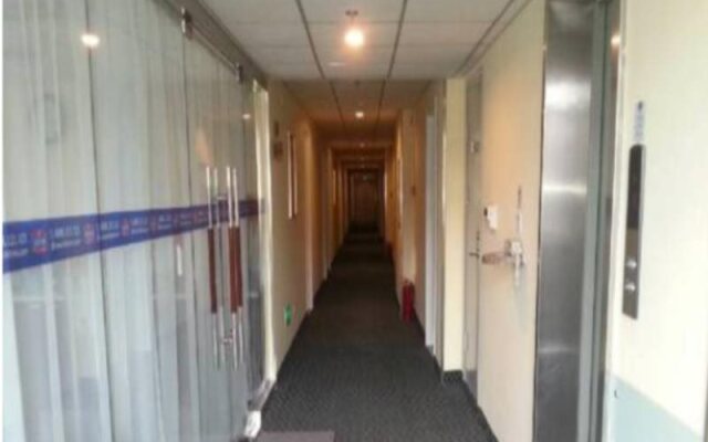 Hanting Hotel Yibin Zhongshan Street