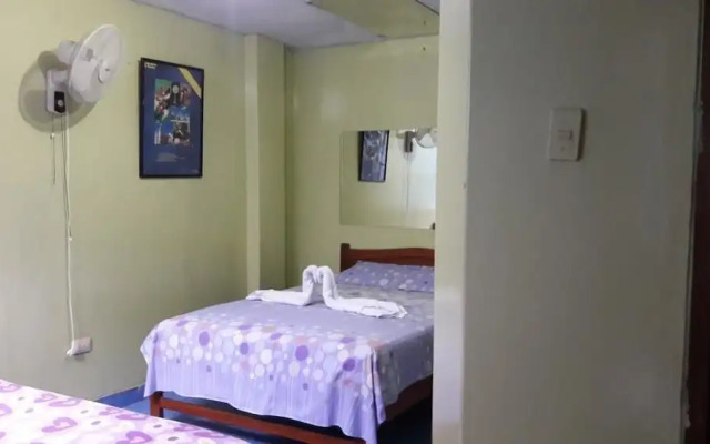 Hostal Huella's
