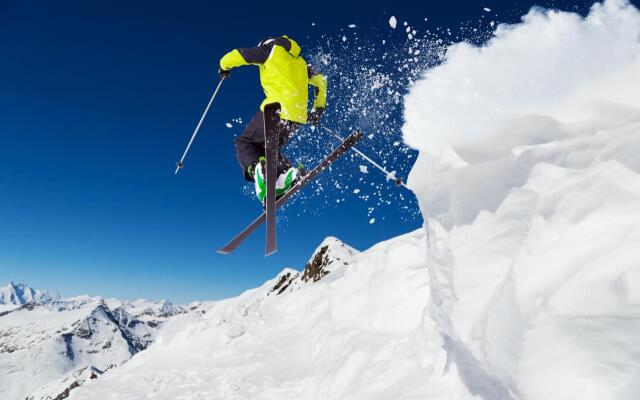 Adonis Hotel Le Chastellan