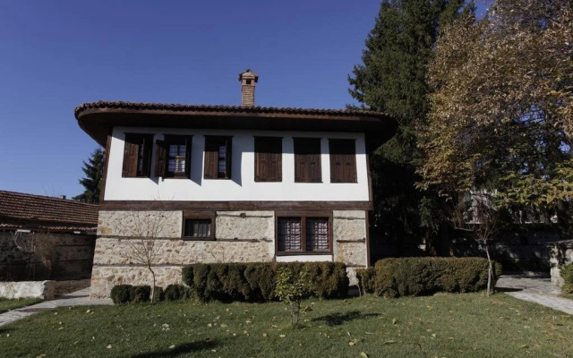 Djudjeva Kyshta Hotel