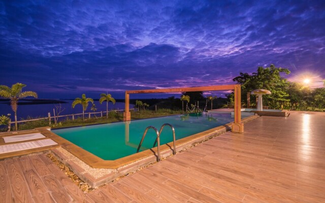 Royal Emerald River View Resort