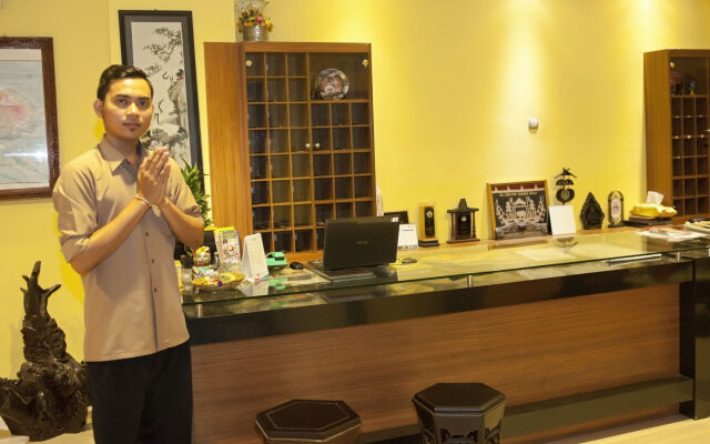 Catur Adi Putra Hotel