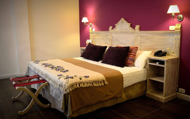 Plaza De Las Aljabas