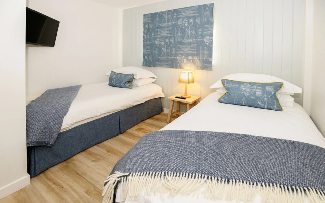 The Salt Lodge