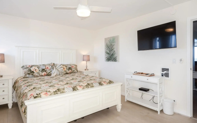 Capri by the Sea by All Seasons Resort Lodging