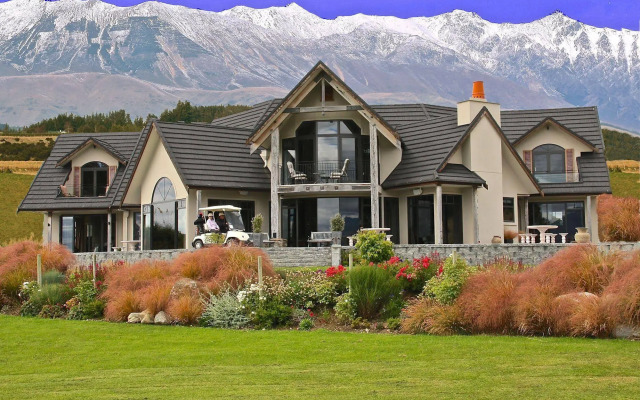 Dock Bay Lodge