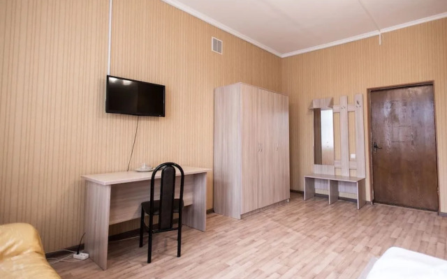 Retro Hotel Street Flash