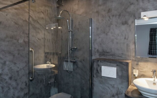 Splendid Holiday Home in Nadrin With Infrared Sauna & Heated Pool