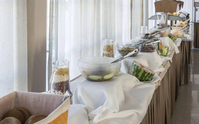 ILIOS APARTHOTEL(Tigaki)