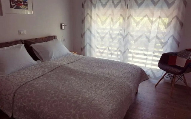 Ema With Pool & Sauna