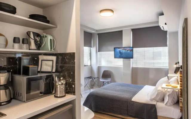 Caravel Voyage Suites By Living Spacegr