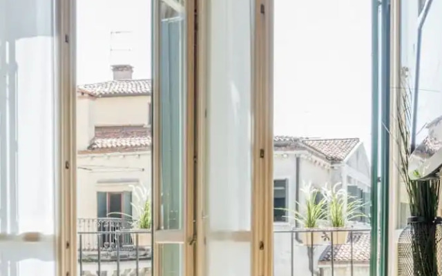 Rialto Project Apartment 3 by Wonderful Italy