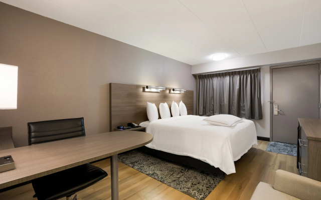 Red Roof Inn PLUS+ Chicago - Naperville