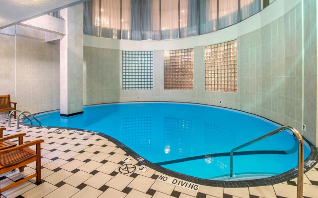 Holiday Inn & Suites Vancouver Downtown by IHG