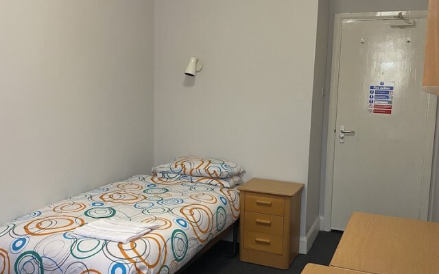 Rooms for Students Only CRICKLEWOOD LANE
