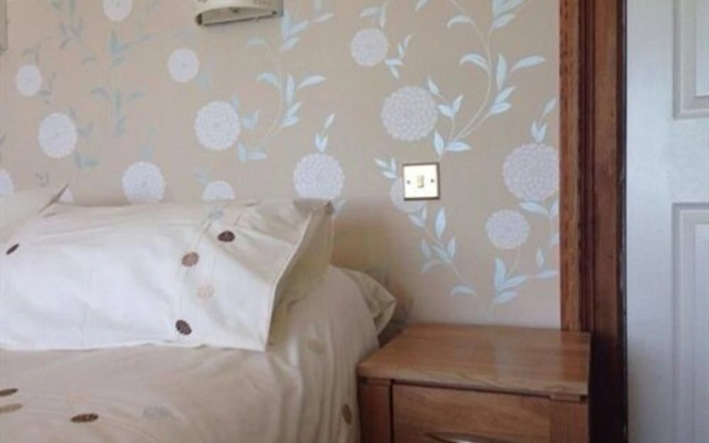 Glanllifon Bed and Breakfast