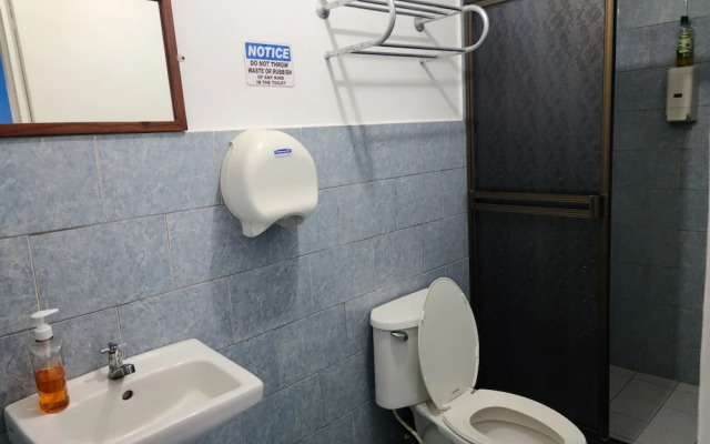 Hotel Montecristi near the Airport