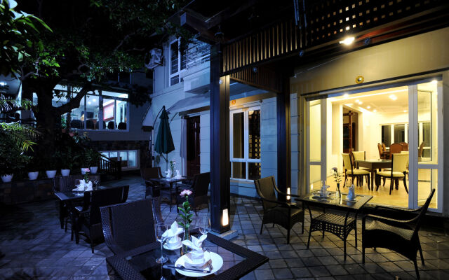 New Era Hotel & Villa