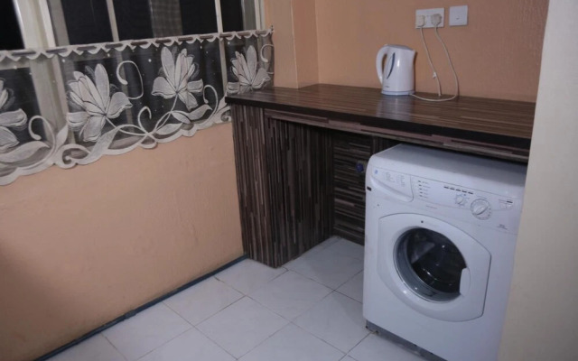 Goddis Apartments