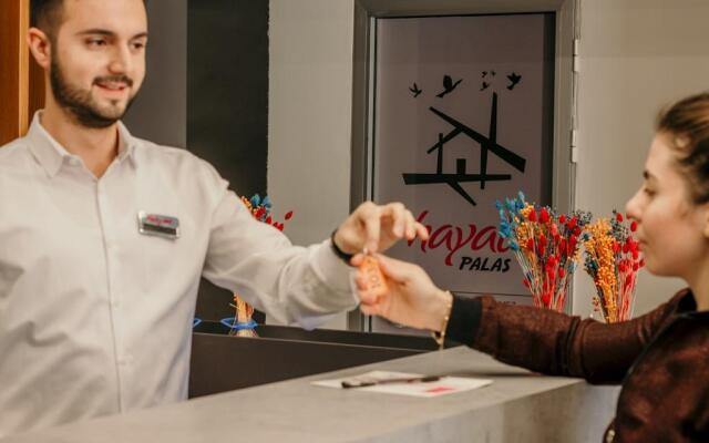 Hayat Palas