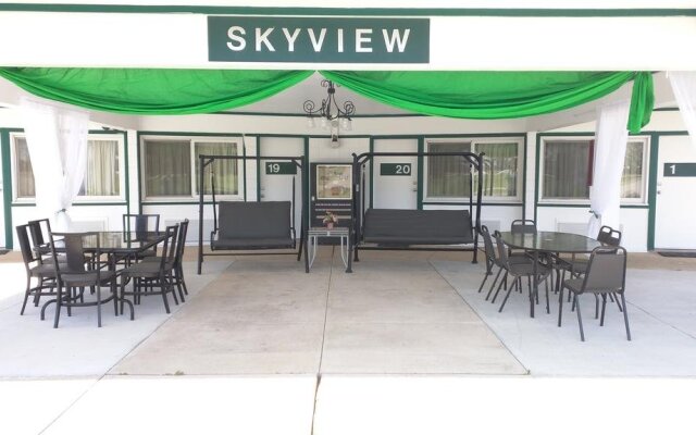 Skyview Motel