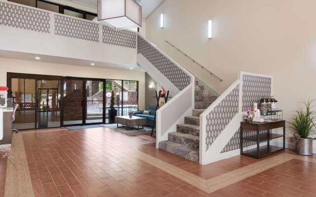 Quality Inn Magnolia