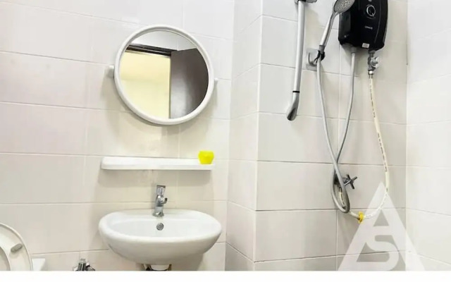 Rooftop Pool Jalan Landmark Apartments