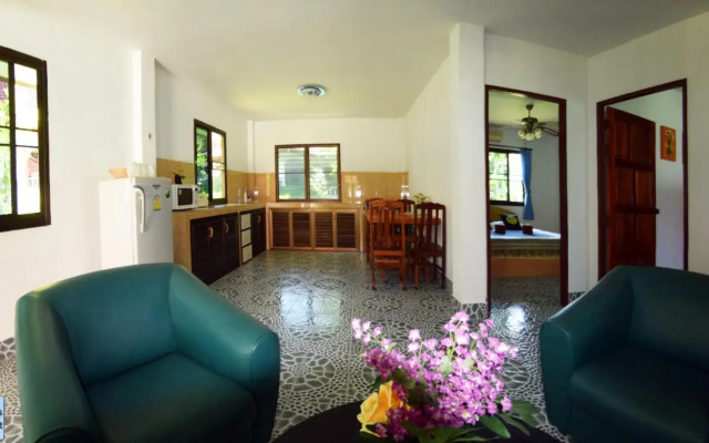 Smile House & Pool