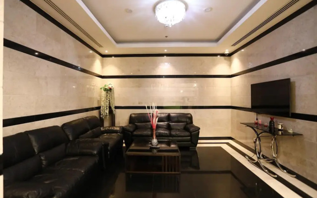 OYO 104 Q House 3 Apartments