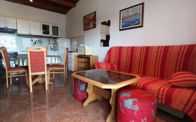 Apartments Ana - 120m from beach