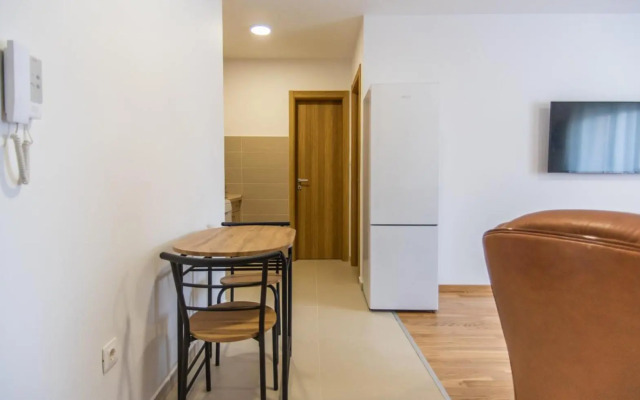 Sunny Hill Ljubovic Apartment