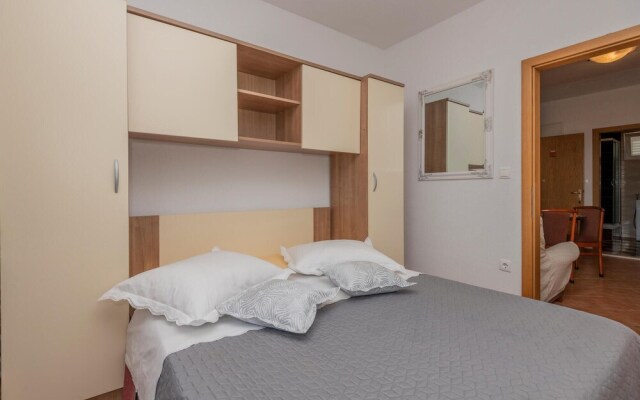 Beautiful Home in Makarska With Wifi and 2 Bedrooms