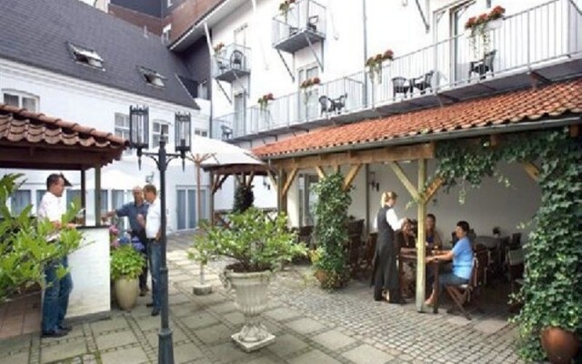 Helnan Hotels A/S
