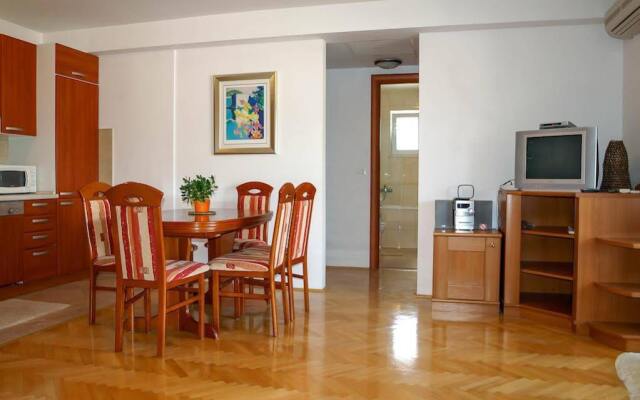 Adora Apartment 2