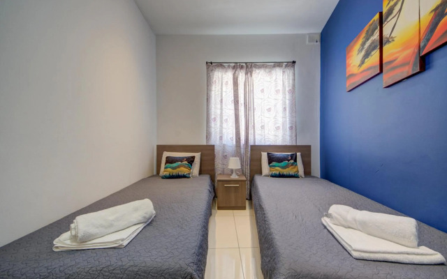 Sliema Ferries 2-bedroom Apt with views