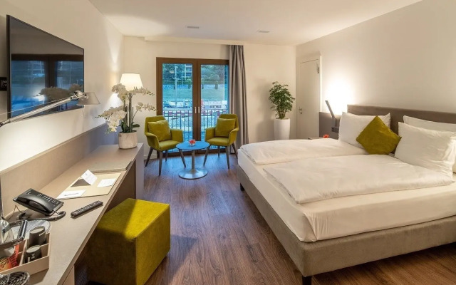 Hotel & LOUNGE LAGO MAGGIORE