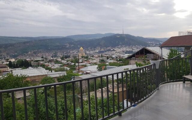 Отель Upstairs Hotel Tbilisi