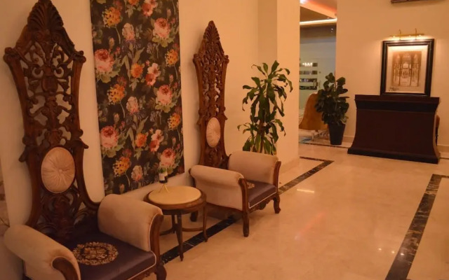 Noah Hotel