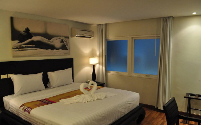 Saladee Gallery Residence