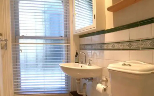 Gorgeous Studio by Moore Park