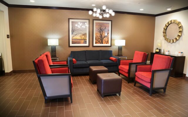 Comfort Inn & Suites Grinnell near I-80