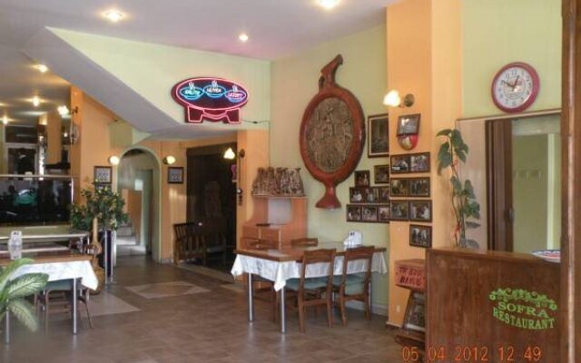 Hotel Zelve