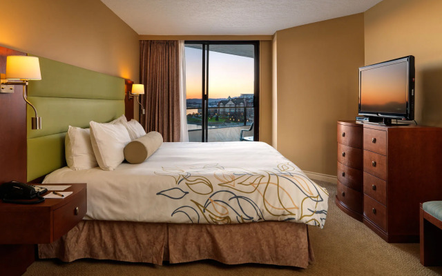 Victoria Regent Waterfront Hotel & Suites