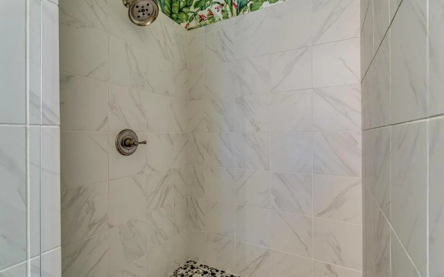 -Under The Sea (8 Bdrm / 7 Bath, Sleeps 22)