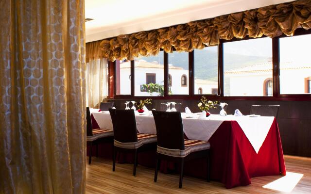 Occidental Roca Negra – Adults Only