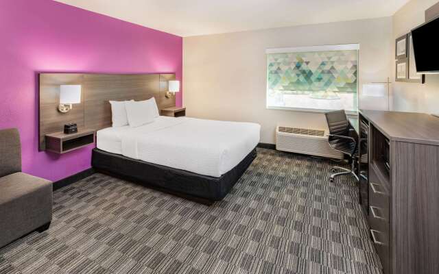 La Quinta Inn & Suites by Wyndham Houston Southwest